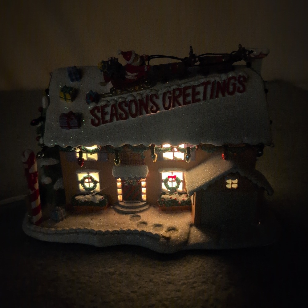 The Simpsons Christmas Village Ned Flanders House Seasons Greetings Light Up - Picture 2 of 10